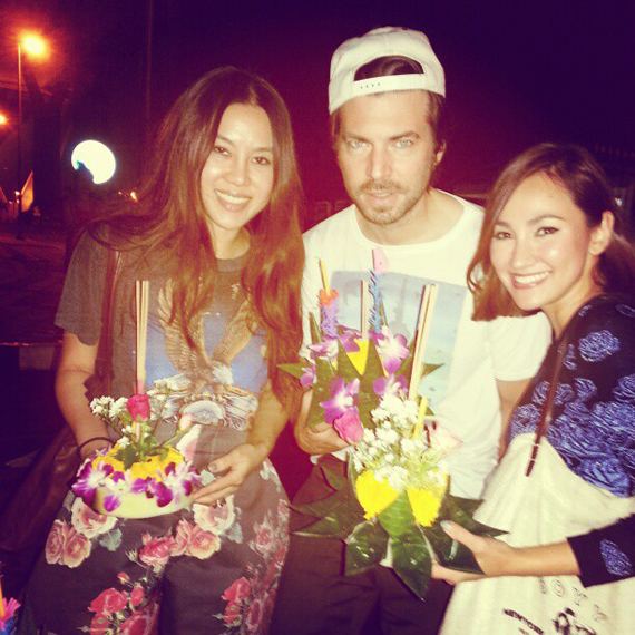 เก็บตก! ตามดูเหล่าดารา ในคืนวันลอยกระทง