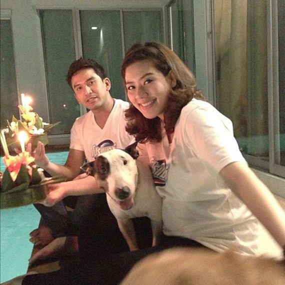 เก็บตก! ตามดูเหล่าดารา ในคืนวันลอยกระทง