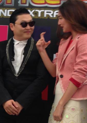 แพนเค้ก จากงาน Gangnam Style Extra Live - 28/11/12