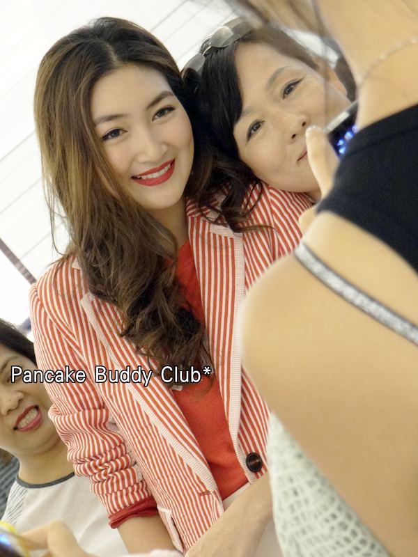 แพนเค้ก จากงาน Gangnam Style Extra Live - 28/11/12