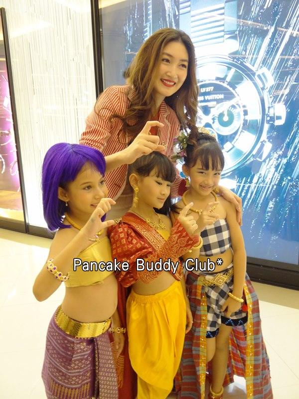 แพนเค้ก จากงาน Gangnam Style Extra Live - 28/11/12