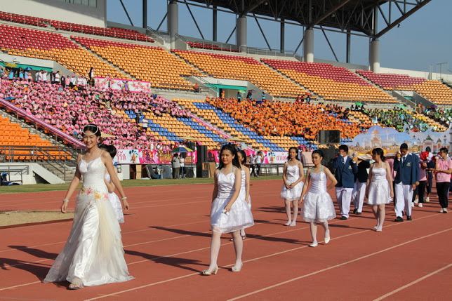 ขบวนพาเหรดกีฬาสี ร.ร.มารีย์วิทยา นครราชสีมา 2555