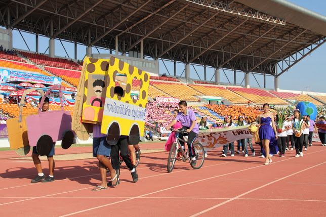 ขบวนพาเหรดกีฬาสี ร.ร.มารีย์วิทยา นครราชสีมา 2555