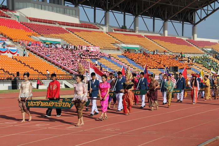 ขบวนพาเหรดกีฬาสี ร.ร.มารีย์วิทยา นครราชสีมา 2555