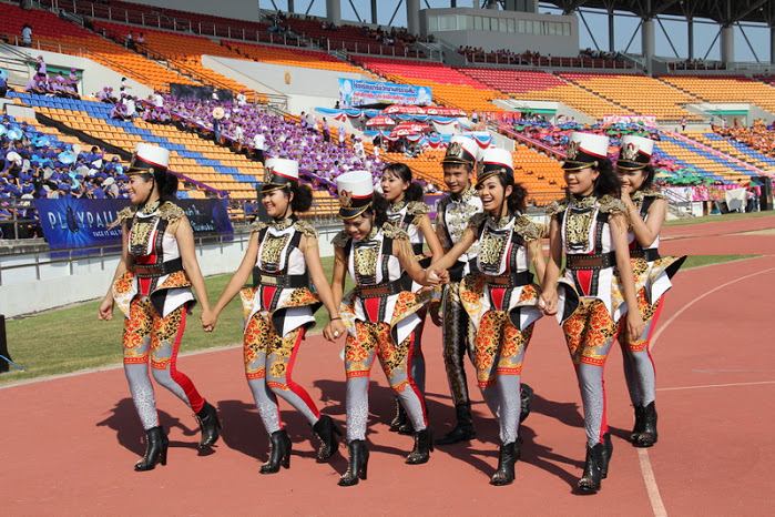 ขบวนพาเหรดกีฬาสี ร.ร.มารีย์วิทยา นครราชสีมา 2555