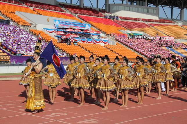 ขบวนพาเหรดกีฬาสี ร.ร.มารีย์วิทยา นครราชสีมา 2555