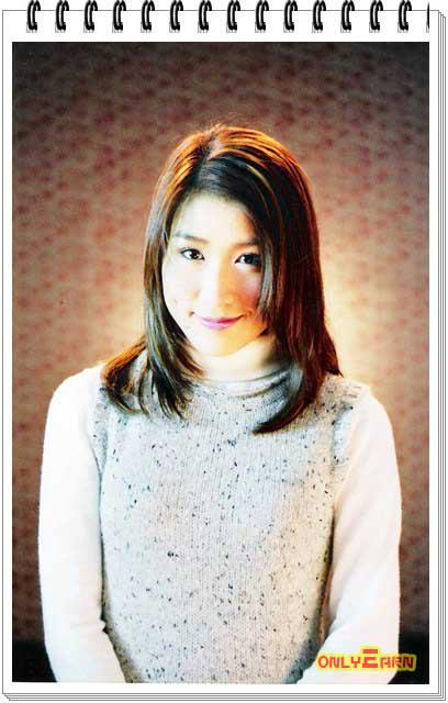 เอิร์น ณัชชา(จิรวรรณ) เตชะหรูวิจิตร คนร้องหญิงคนที่5ของRS