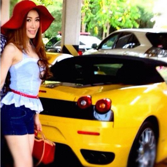 เอิร์น ณัชชา(จิรวรรณ) เตชะหรูวิจิตร คนร้องหญิงคนที่5ของRS
