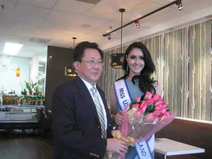 ริด้า เข้าร่วมงานมีตติ้งกับคนไทยใน Los Angeles ก่อนบินไปเก็บตัวที่กองประกวด