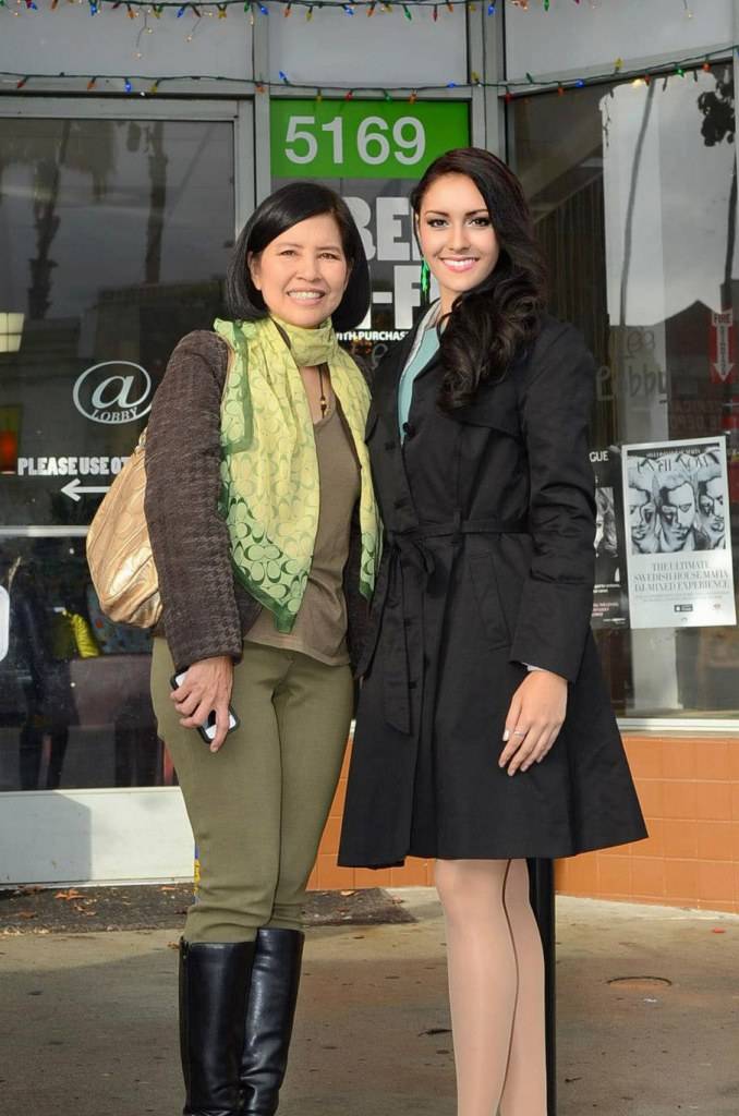 ริด้า เข้าร่วมงานมีตติ้งกับคนไทยใน Los Angeles ก่อนบินไปเก็บตัวที่กองประกวด