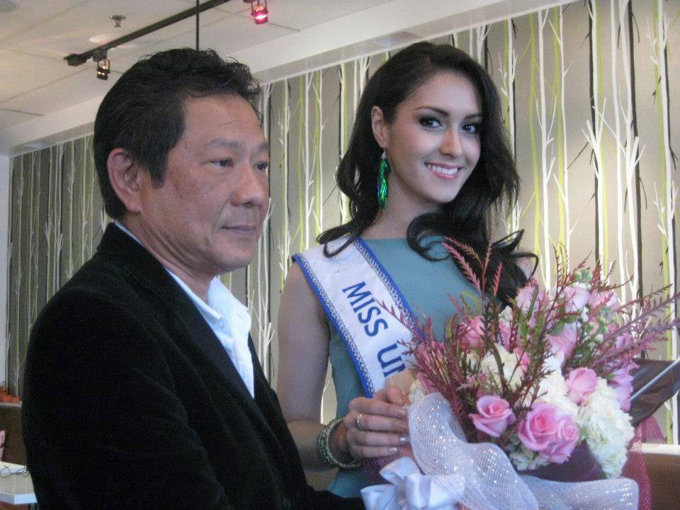 ริด้า เข้าร่วมงานมีตติ้งกับคนไทยใน Los Angeles ก่อนบินไปเก็บตัวที่กองประกวด