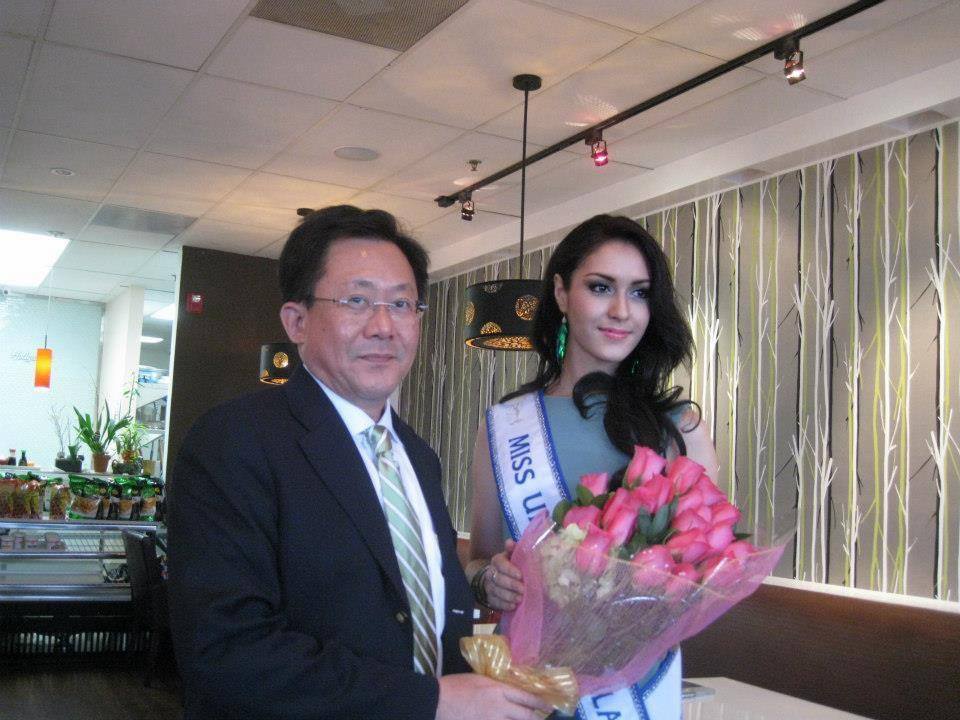 ริด้า เข้าร่วมงานมีตติ้งกับคนไทยใน Los Angeles ก่อนบินไปเก็บตัวที่กองประกวด