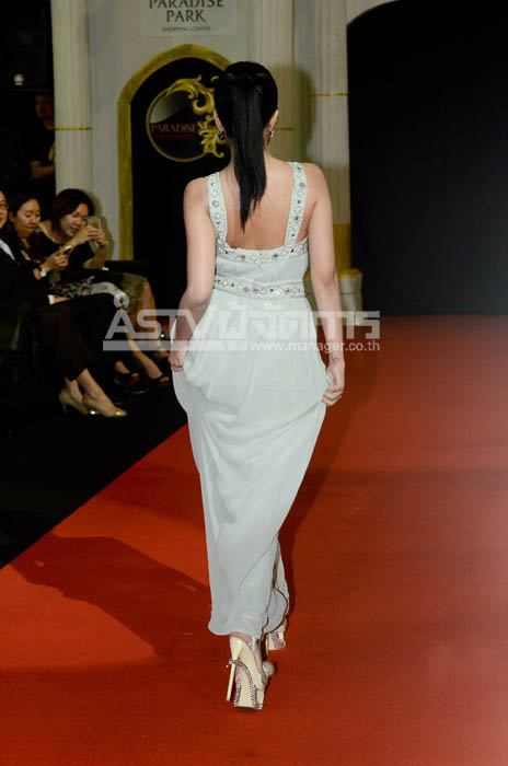 เจ้าแม่ แฟชั่น ใบเตย อาร์สยาม เดินแบบ ชุด ฟินาเล่โดดเด่นที่สุดในงาน แฟชั่นนิสต้า  Fashionista 2012