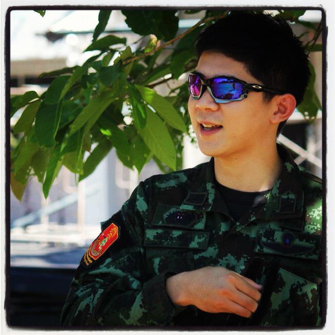 พี่หมวดเอฟ อภิสุนันท์ คำแฮ