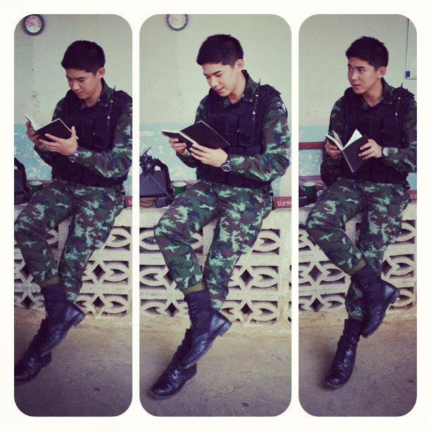 พี่หมวดเอฟ อภิสุนันท์ คำแฮ