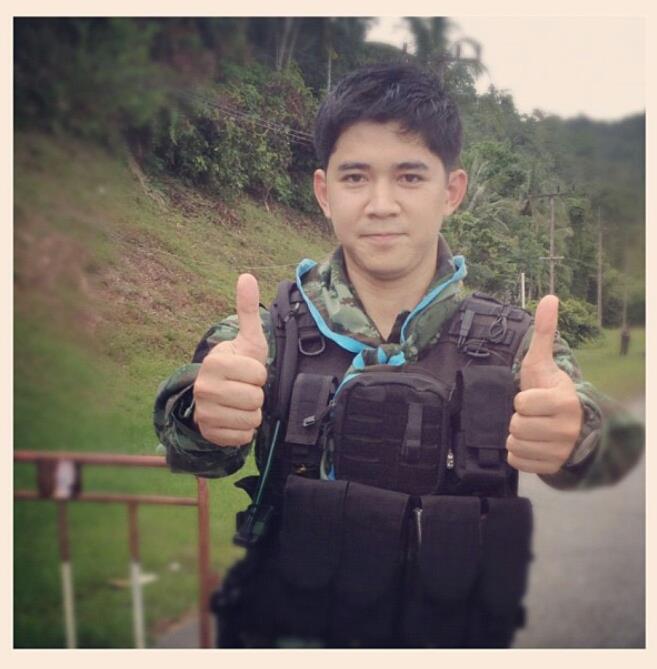 พี่หมวดเอฟ อภิสุนันท์ คำแฮ