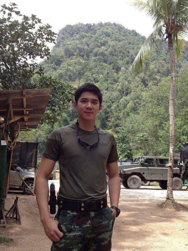 พี่หมวดเอฟ อภิสุนันท์ คำแฮ