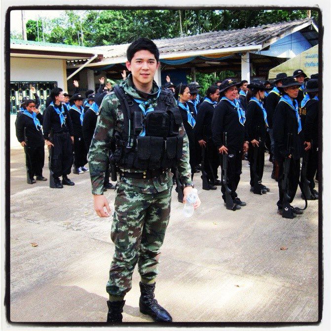 พี่หมวดเอฟ อภิสุนันท์ คำแฮ