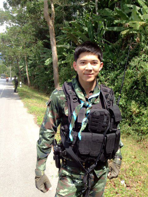 พี่หมวดเอฟ อภิสุนันท์ คำแฮ