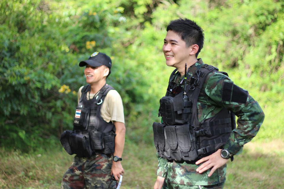 พี่หมวดเอฟ อภิสุนันท์ คำแฮ