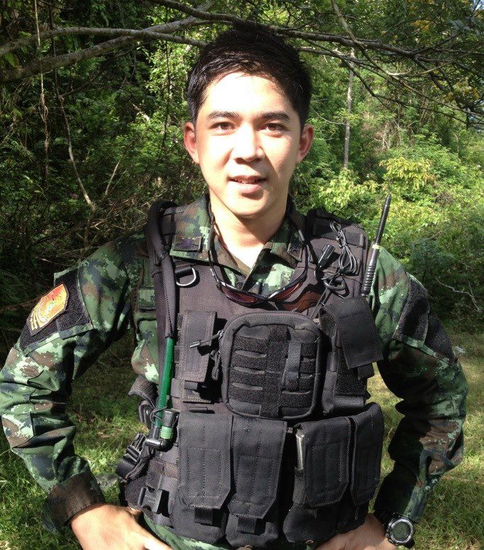 พี่หมวดเอฟ อภิสุนันท์ คำแฮ