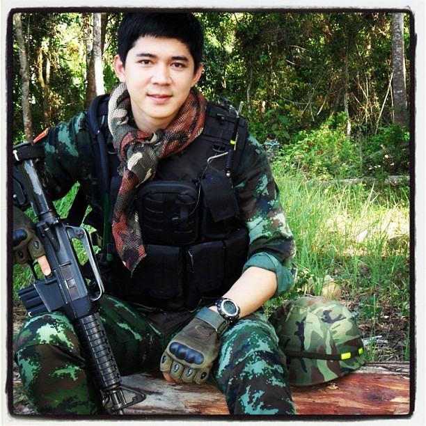 พี่หมวดเอฟ อภิสุนันท์ คำแฮ