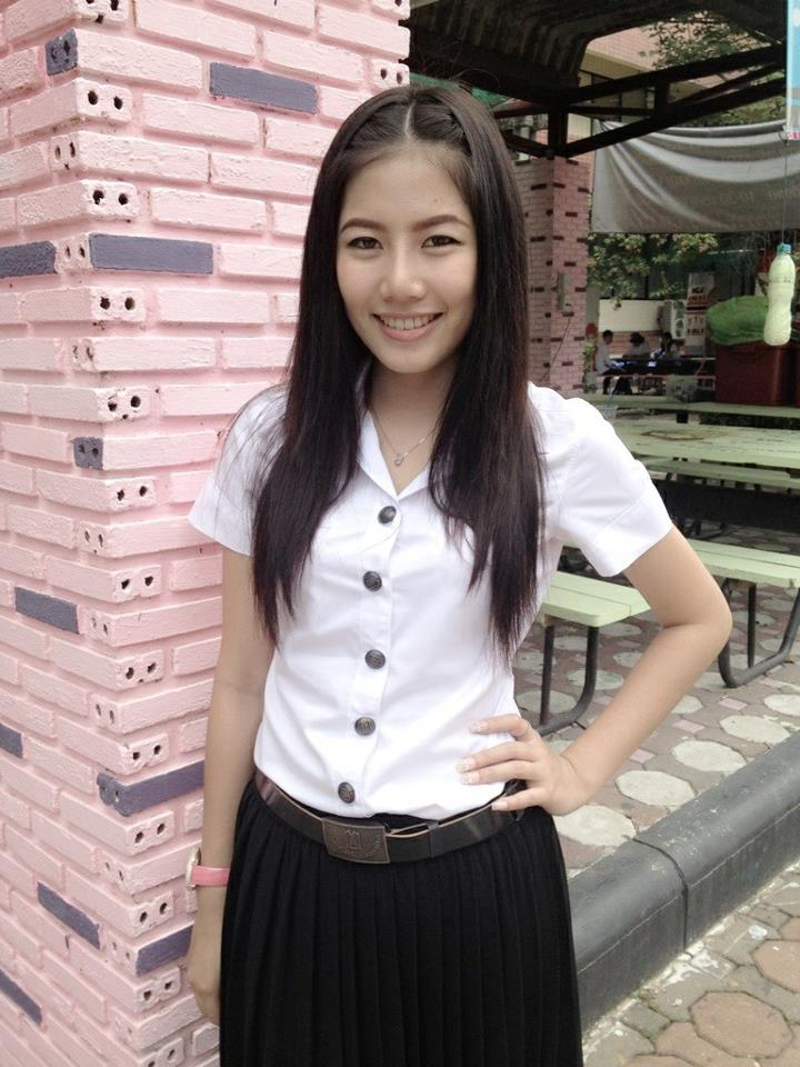 น้องจุ๊บแจง ดาวมหาลัย ปี 55