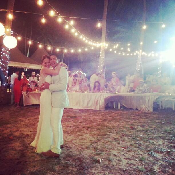 สุดชื่นมื่น! งานฉลองวิวาห์ ภูริ-แอน ที่เกาะนาคาน้อย เพื่อนพ้องคับคั่ง