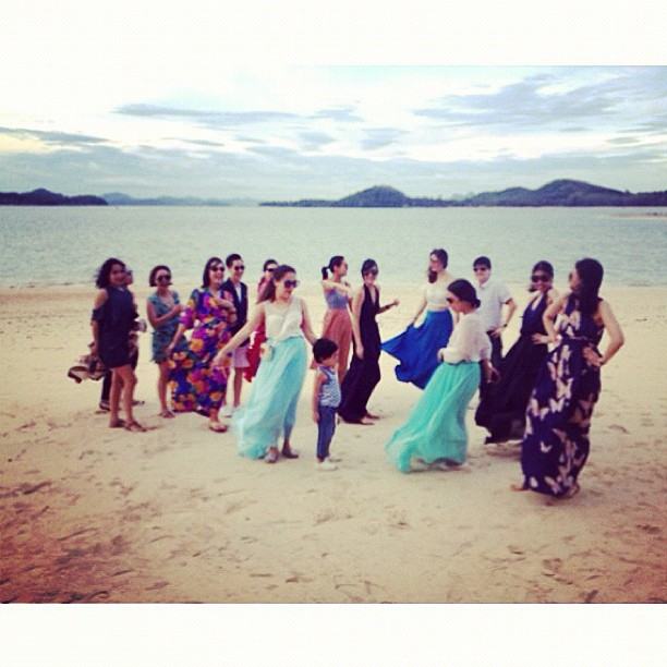 สุดชื่นมื่น! งานฉลองวิวาห์ ภูริ-แอน ที่เกาะนาคาน้อย เพื่อนพ้องคับคั่ง