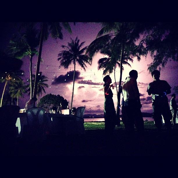 สุดชื่นมื่น! งานฉลองวิวาห์ ภูริ-แอน ที่เกาะนาคาน้อย เพื่อนพ้องคับคั่ง