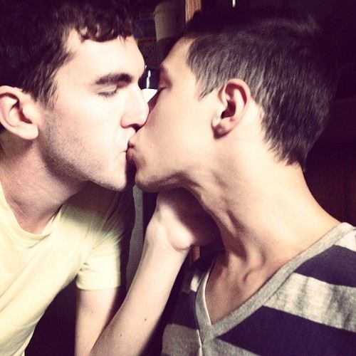 Boy kisses and love #4