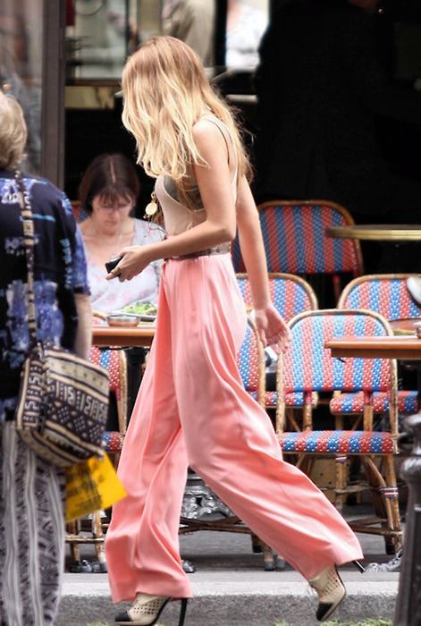 นางแบบนอก RunWay