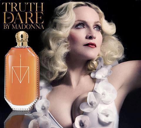 Madonna เปลือยอก โปรโมทน้ำหอม Truth or Dare