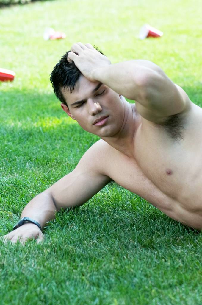 Taylor Lautner Behind The Scene in Abduction