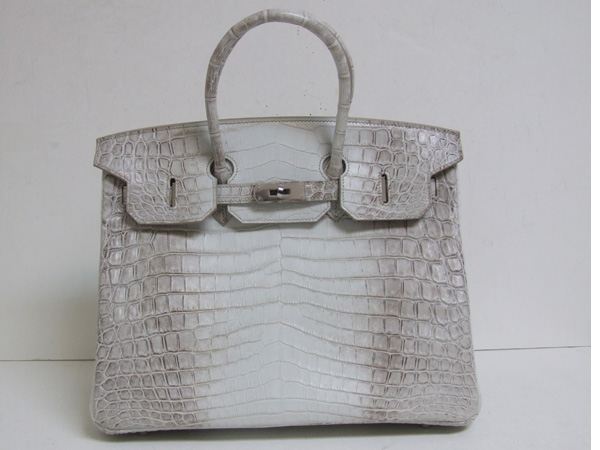 รุ่นนี้ฮาร์ตแวร์ธรรมดาค่ะ 2.75 ล้าน