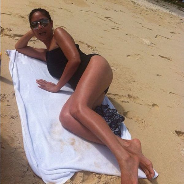 นก สินจัย ไว้ลายเซ็กซี่ อวดหุ่นเซี๊ยะ-ผิวแทน