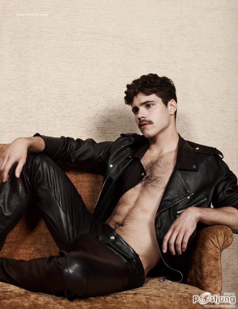 พ่อหนวดงาม