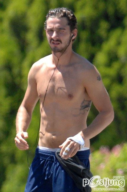 Shia หล่อสุดเซอร์