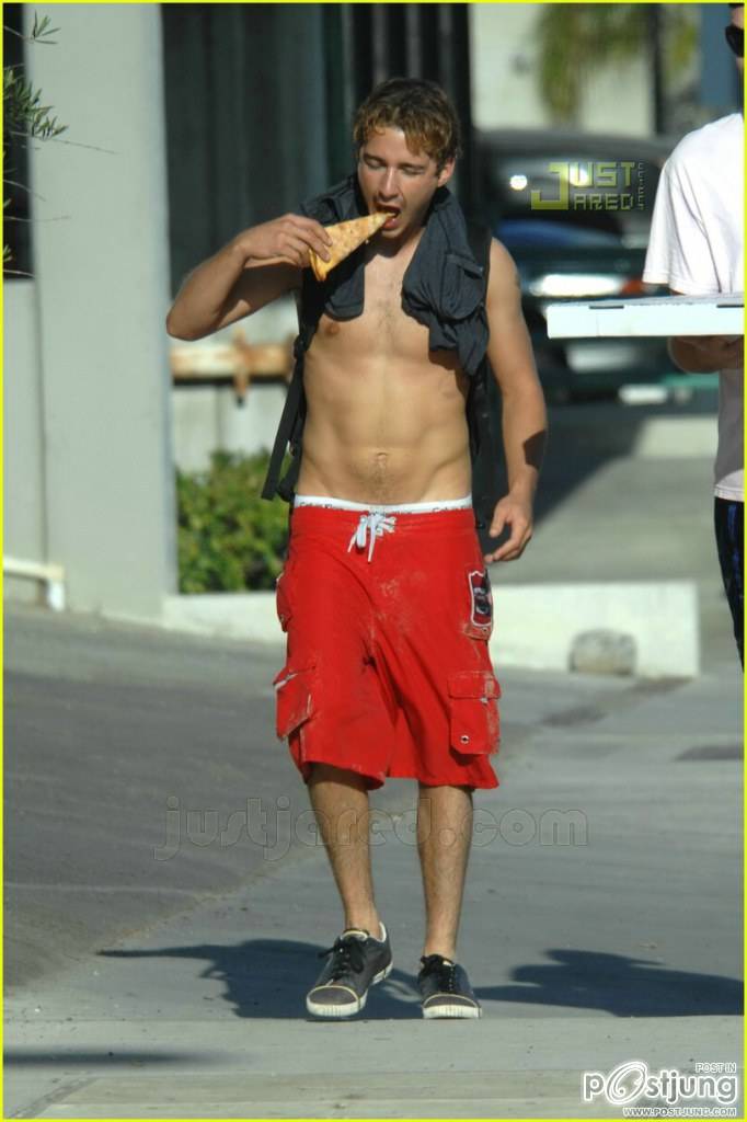 Shia หล่อสุดเซอร์