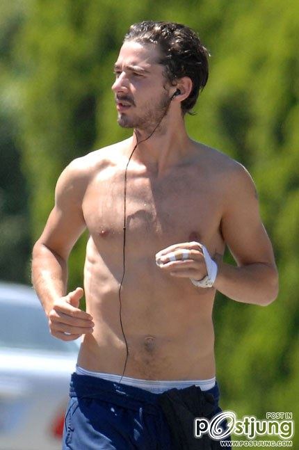 Shia หล่อสุดเซอร์