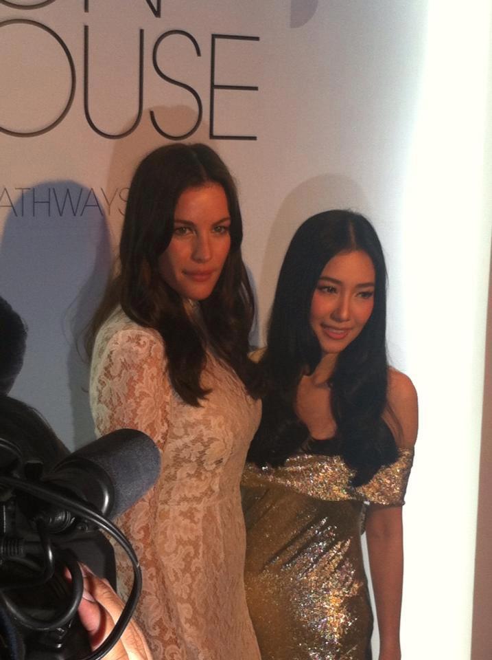 นุ่น วรนุช