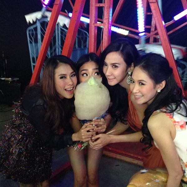 เก็บตก! ปาร์ตี้วันเกิดดารา อั้ม พัชราภา-นานา-มาริโอ้