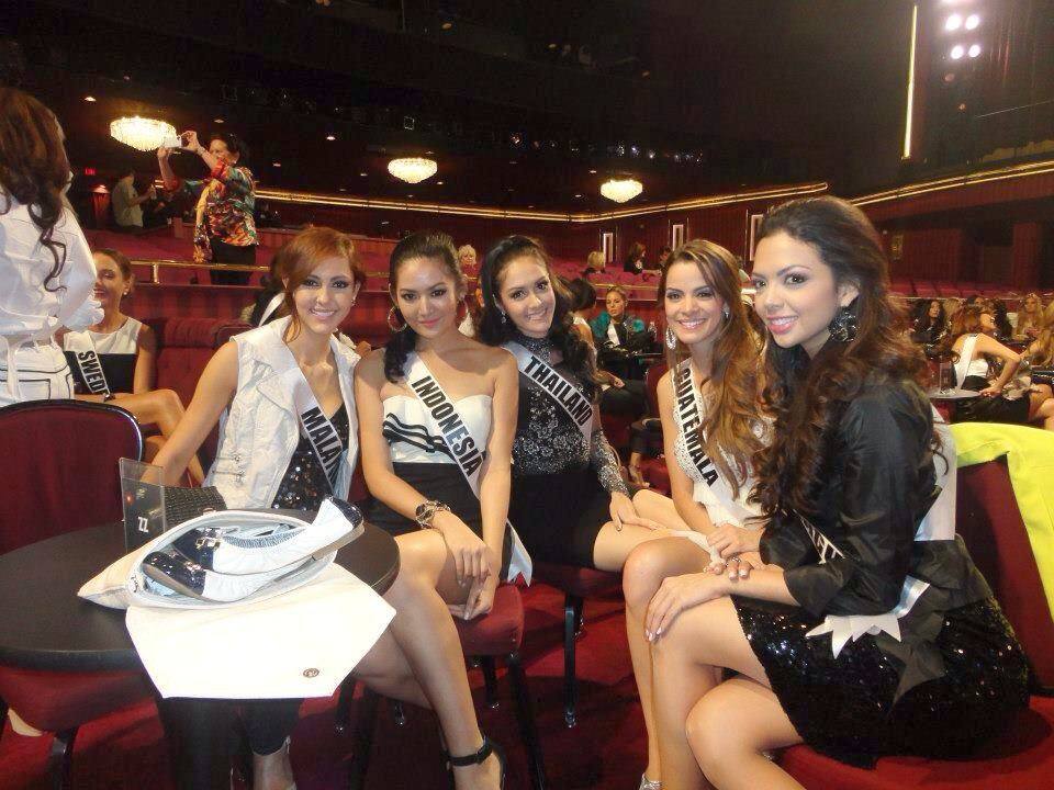 ริด้า In Las Vegas 6-12-12