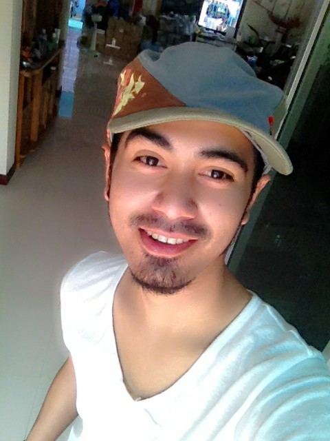 แอบเป็นแฟนคลับน้องเค้า ห้ามด่าน้องเค้านะ