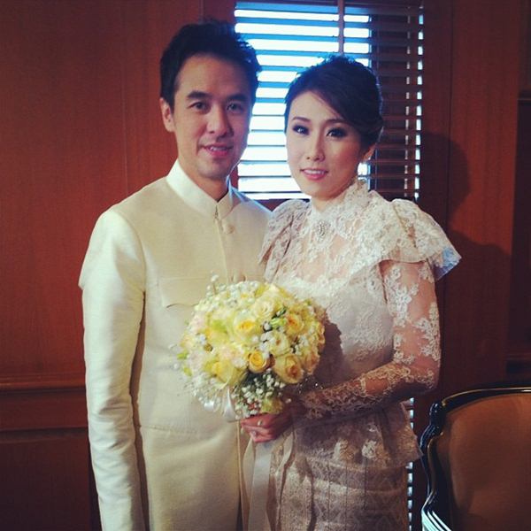 ชมภาพ...งานหมั้นสุดหวาน ของ เบลล์ ไชน่าดอลล์ กับ พิฑฒิ แฟนหนุ่มนอกวงการ