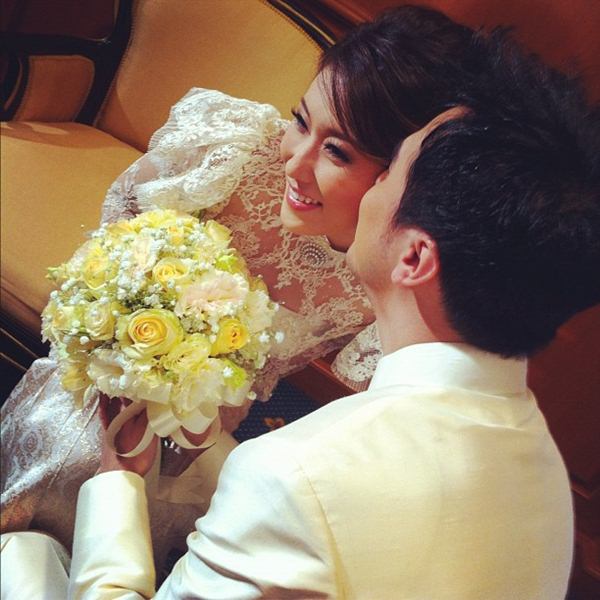 ชมภาพ...งานหมั้นสุดหวาน ของ เบลล์ ไชน่าดอลล์ กับ พิฑฒิ แฟนหนุ่มนอกวงการ