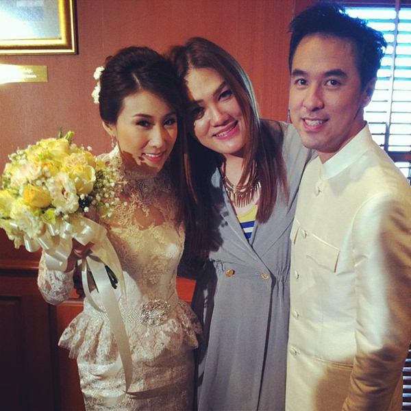 ชมภาพ...งานหมั้นสุดหวาน ของ เบลล์ ไชน่าดอลล์ กับ พิฑฒิ แฟนหนุ่มนอกวงการ