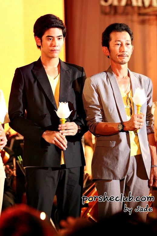 {pic} พอร์ช & คุณพ่อ @ คอนเสิร์ต ร้องบรรเลง เพลงเพื่อพ่อ" ที่ Parc Paragon