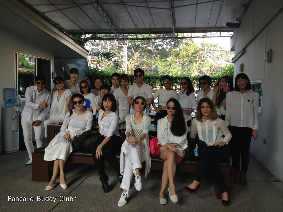 แพนเค้ก  บวงสรวงละครเวที "ลำซิ่งซิงเกอร์" - 06-12-12