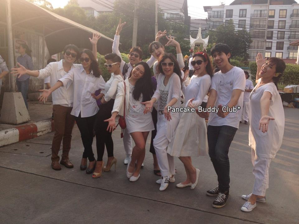 แพนเค้ก  บวงสรวงละครเวที "ลำซิ่งซิงเกอร์" - 06-12-12